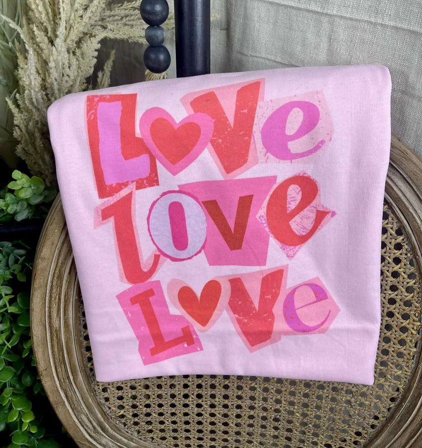 Love Love Love (Gildan Tee)