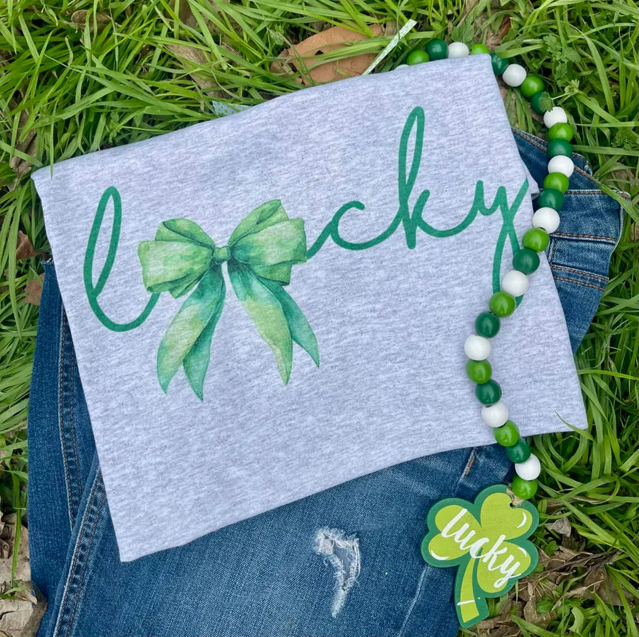 Lucky Bow (Gildan Tee)