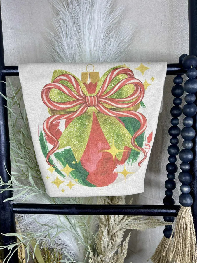 Ornament with bow (Gildan Tee)